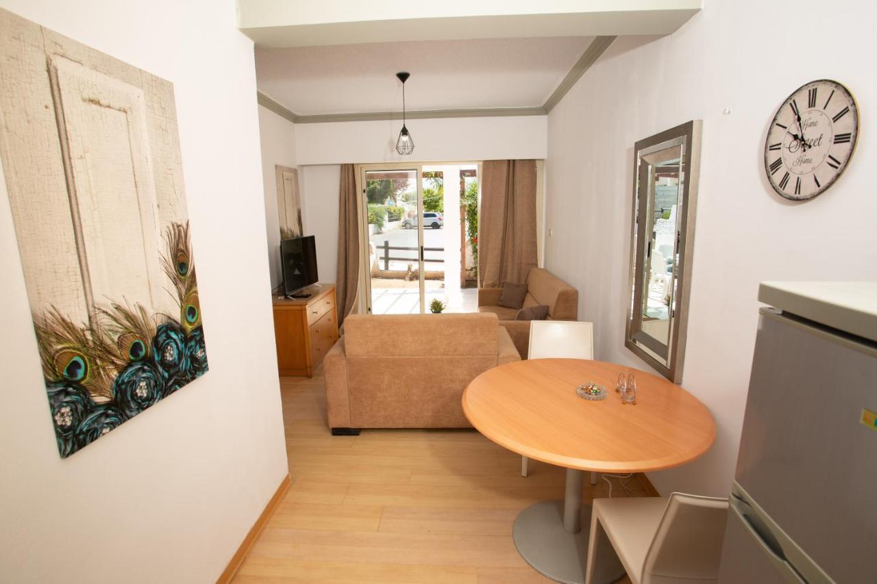 Always Welcome! Near Beach, Cml Swimming Pool Paphos Extérieur photo